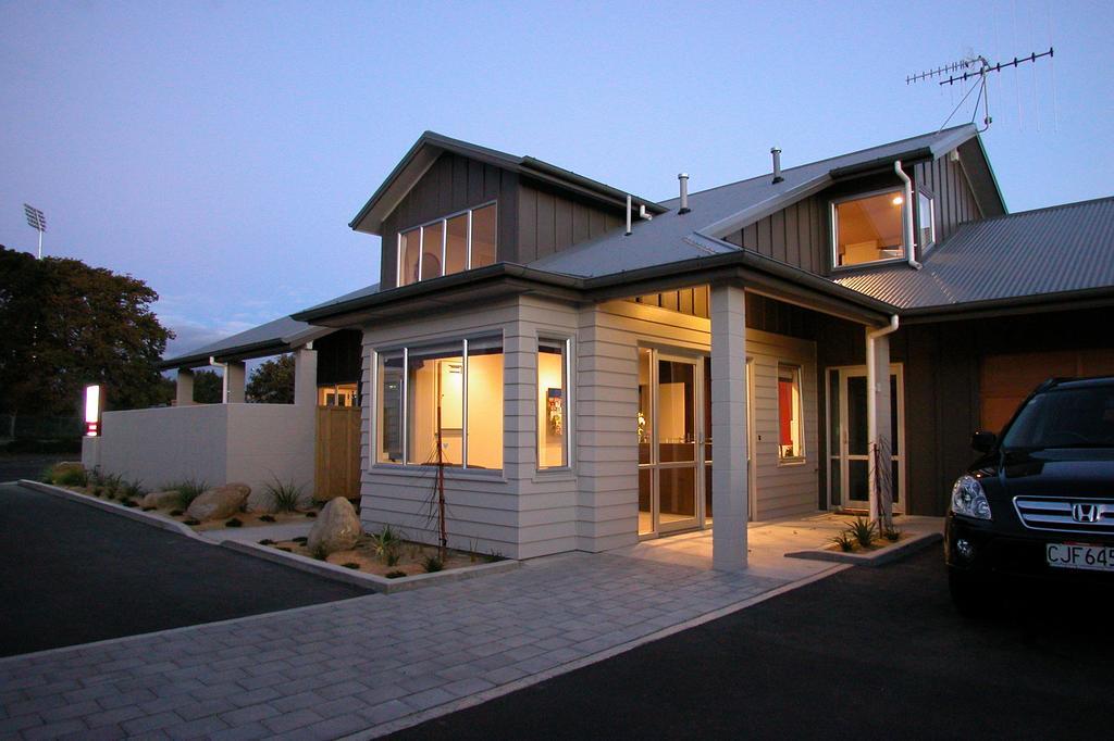 Arena Lodge พาล์เมอร์สตันนอร์ท ภายนอก รูปภาพ