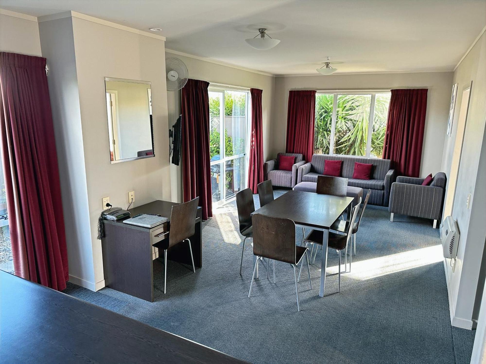 Arena Lodge พาล์เมอร์สตันนอร์ท ภายนอก รูปภาพ